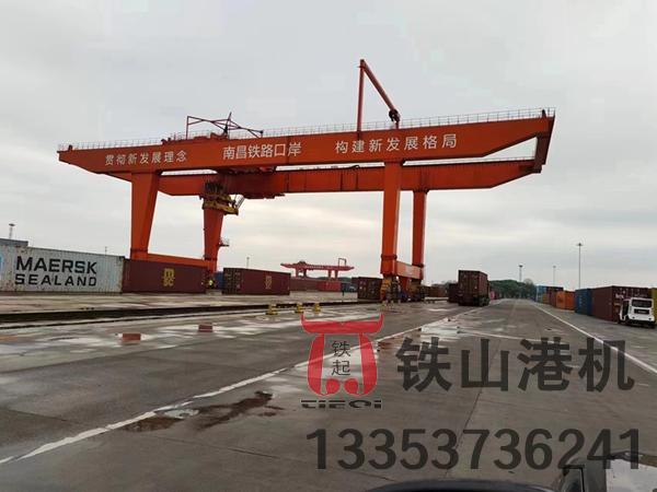 福建岳陽軌道式集裝箱龍門吊廠家軌道式集裝箱龍門吊的優勢特點